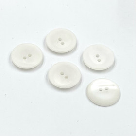 Valkoinen matta muovinappi 