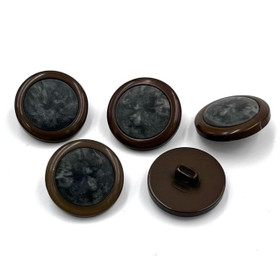 Tummanvihreä kantanappi