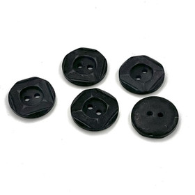 Musta kohokuvioitu nappi 