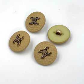 Kohokuvioitu khaki kantanappi 