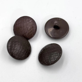 Suomukuvioitu suklaanruskea kantanappi 