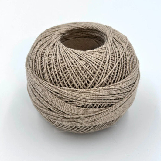 6-säikeinen Liina kalalankakerä Pellavabeige 100g