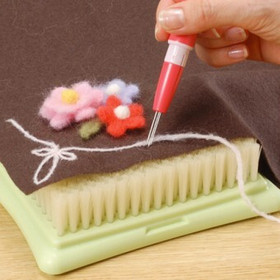 Pen style Needle felting tool