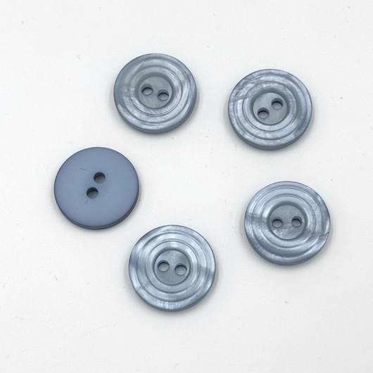 Turquoise pearly button with grooves