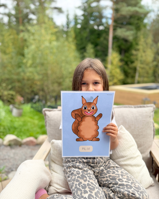 Muotoja Nöpö-oravan ja lasten kanssa