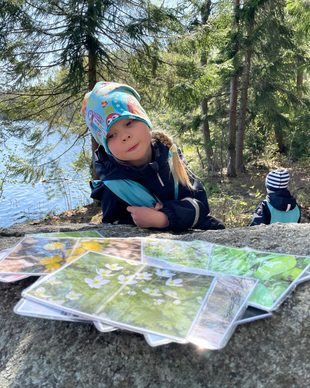 Kevätvalokuvia kysymyksineen ja teksteineen lapsille