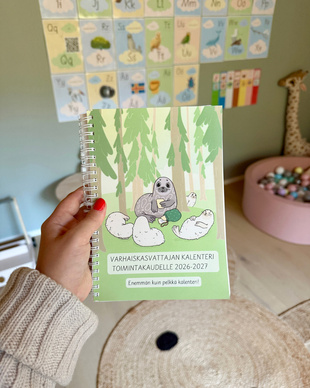 Ennakkomyynti: Varhaiskasvattajan kalenteri A5-koossa 2026-2027