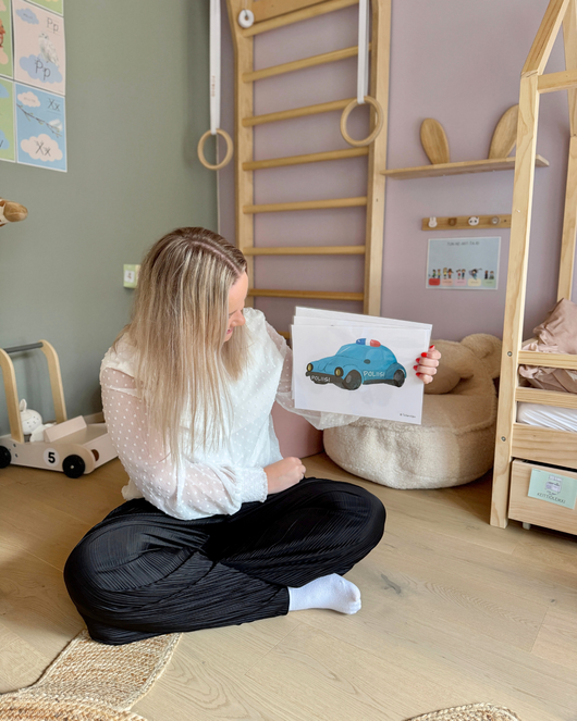 112-päivään ja hälytysajoneuvoihin liittyvä materiaali