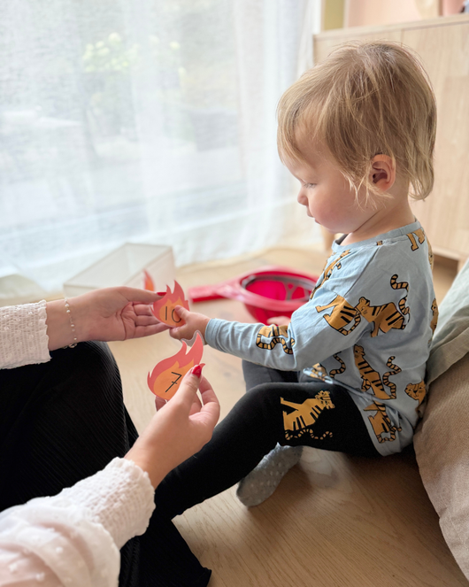 112-päivään ja hälytysajoneuvoihin liittyvä materiaali