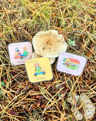 Daily schedule cards for home or day care