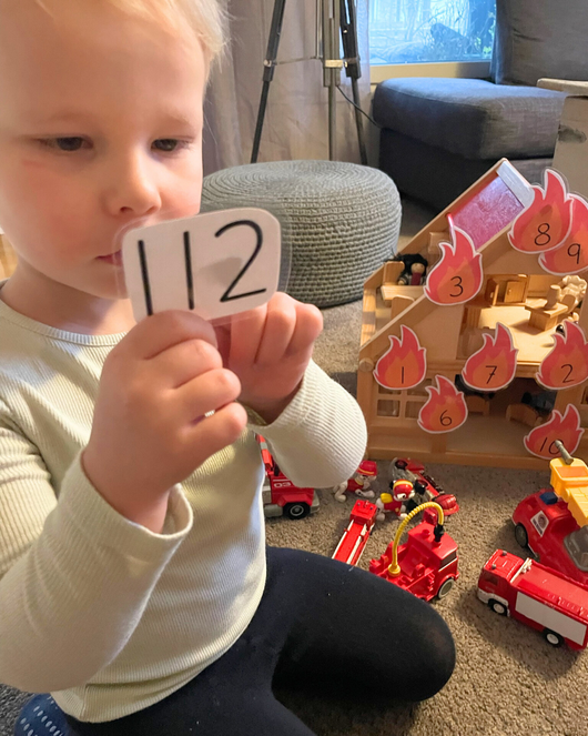 112-päivään ja hälytysajoneuvoihin liittyvä materiaali