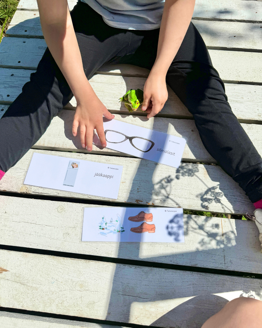 Yhdyssana-arvoituksia