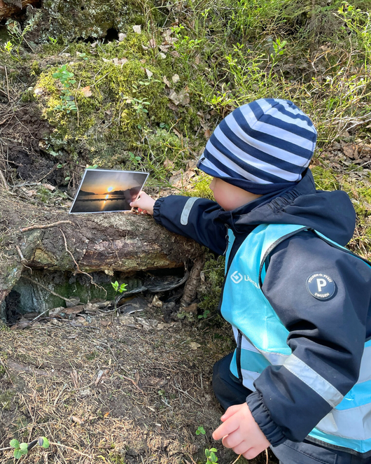Kevätvalokuvia kysymyksineen ja teksteineen lapsille