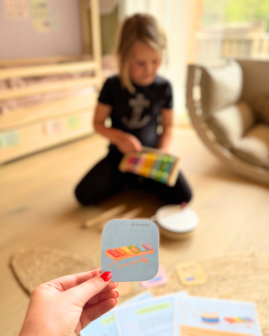 Muskari kädestä pitäen osa 2: ksylofoni, rytmikapulat ja rummut