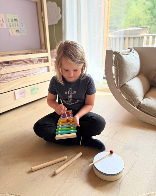 Muskari kädestä pitäen osa 2: ksylofoni, rytmikapulat ja rummut