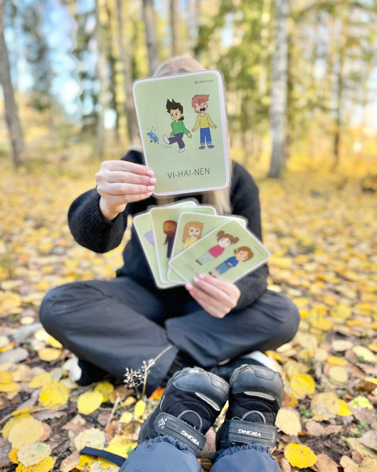 Tunnepaketti lapsihahmoilla