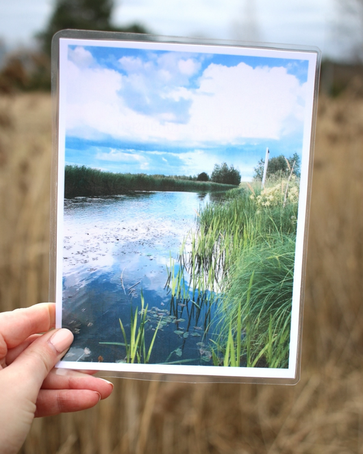 Kesävalokuvia kysymyksineen ja teksteineen