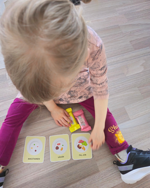 Toiminnanohjauskortit lapsihahmoilla 