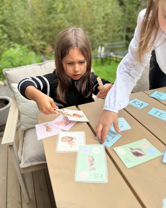 Tavumateriaali eläinten kanssa