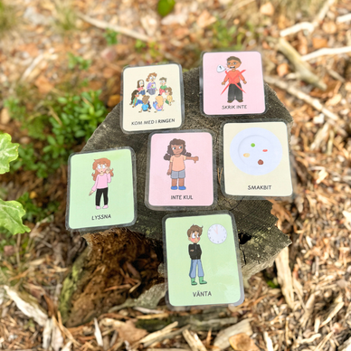 Bildstödskort med barnkaraktärer
