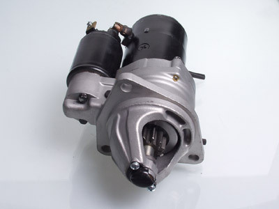 Loppu! Starttimoottori 23300-Z5505 (Nissan)