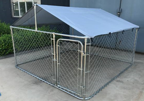 Wuffe koiratarha katolla 2,4 x 2,4 x 1,8 m