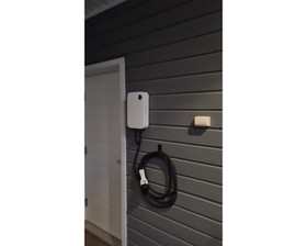 Motorwerk Premium Type2 11kW 6m seinälatausasema