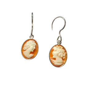 Korvakorut, aito camee