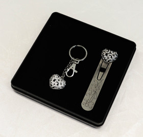 Kirjanmerkki / avaimenperä -setti Sydän