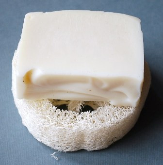 Luffa-kiekko saippuan aluseksi