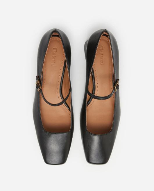 Flattered, Evan Heels Black