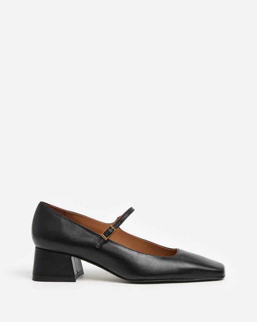Flattered, Evan Heels Black