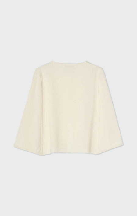 Busnel, Milla Cape