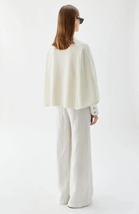 Busnel, Milla Cape