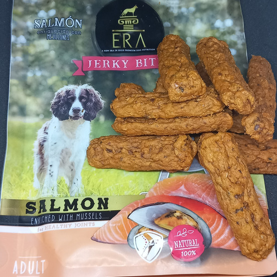 Koiran lihaherkku ERA Jerky Snack - Salmon 90 g