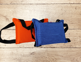 PRIDE Dog Equipment Nylcot -tyyny 23 × 15 cm, 3 kahvaa