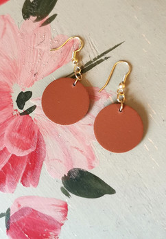 Elina-korvakorut, konjakki, kultakoukku