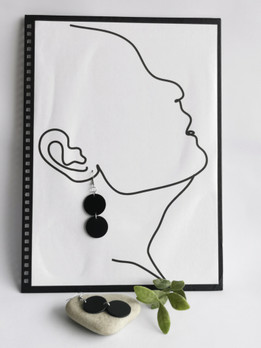 Elina-korvakorut, musta 2 palloa