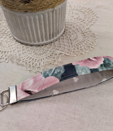 Wristlet avaimenperä, Pioni