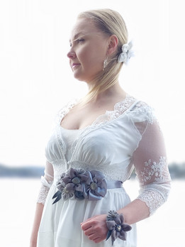 Masuste-koristevyö, harmaa lintu