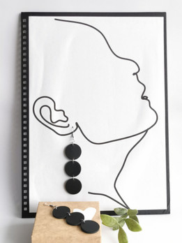 Elina-korvakorut, musta 3 palloa