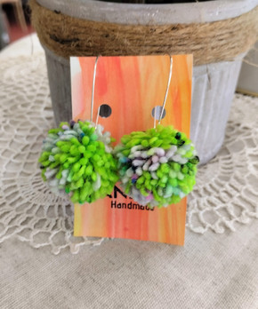 Tupsukorvakorut, Neon