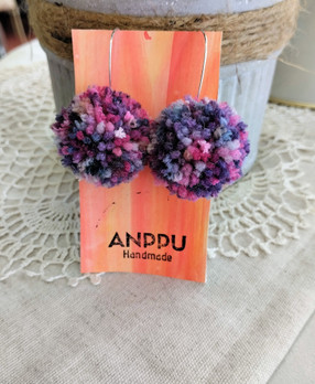 Tupsukorvakorut, Violetti