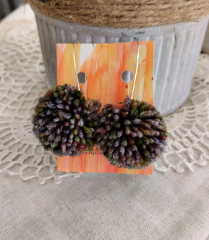 Tupsukorvakorut, Taikametsä