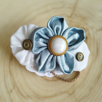 Kukkakoru hiuksiin, valkea-turkoosi