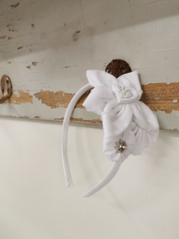 Hiuspanta, valkoinen sydän