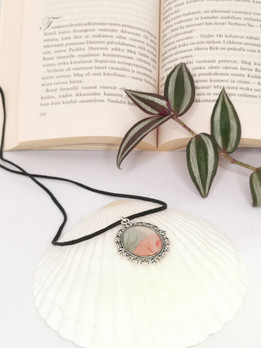 Kaulakoru, Wallpaper