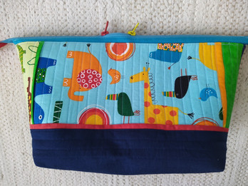 Iso pussukka, Eläimet