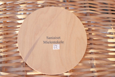 Saniaiset -lasinalunen