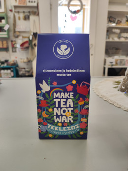 Make tea not war, musta tee
